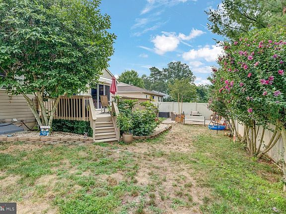3rd image of 13 High Ridge Rd