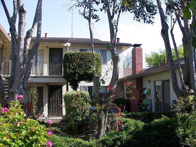 1st image of 1341 Lexington Dr APT 2