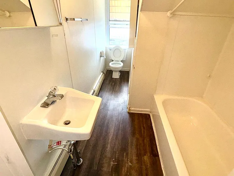 613 N 9th St #3 — Photo 2