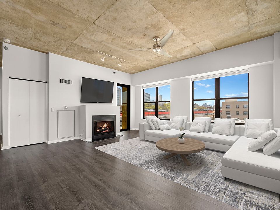 1st image of 1122 W Catalpa Ave #418SW
