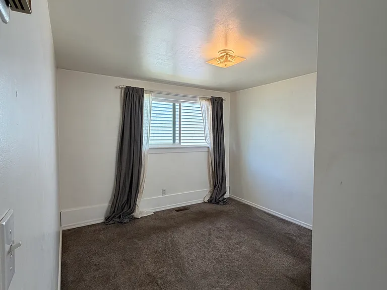 3428 S 173rd St — Photo 12