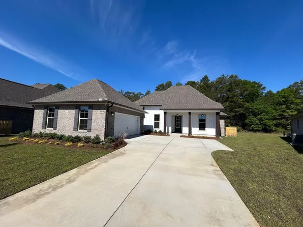 316 E Tweet St, Freeport, FL 32439