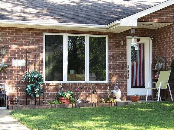 3rd image of 224 Spurgeon Dr