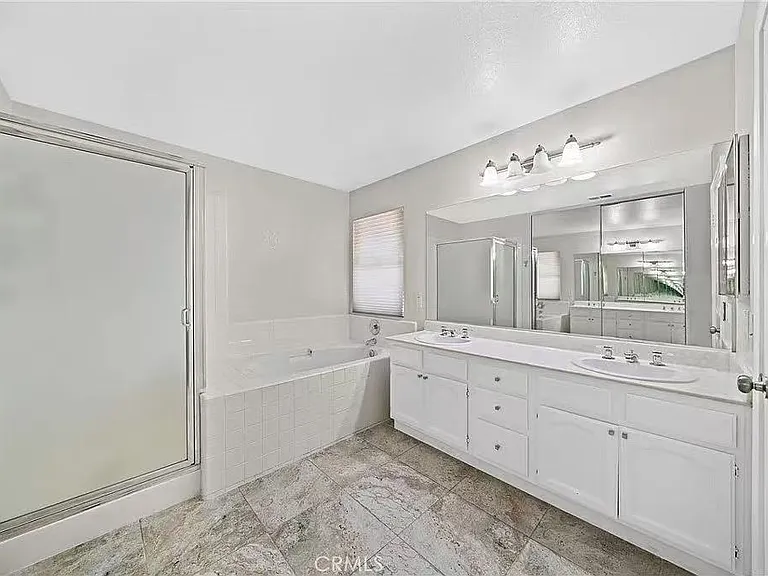 39647 Dartanian Pl — Photo 44