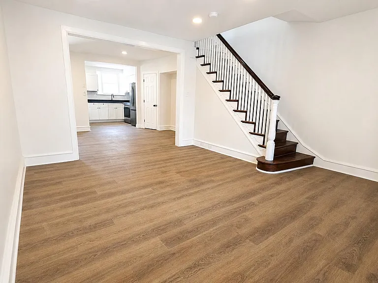 162 W Godfrey Ave — Photo 5
