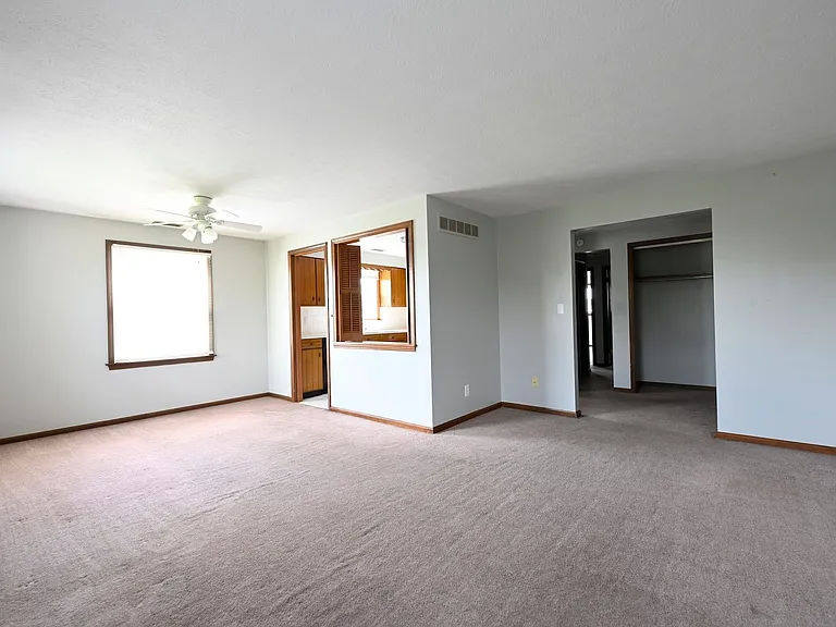 425 W Cook Rd #1 — Photo 3