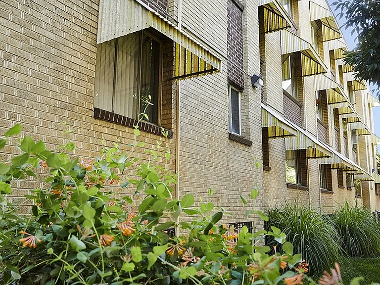 Skylark Apartments — Photo 11