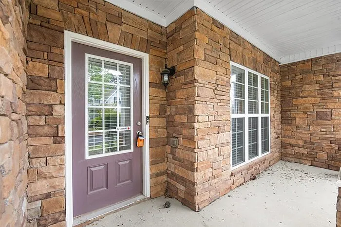 2848 Suttonwood Way — Photo 4