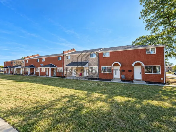 908 N Meadows Ct, Columbus, OH