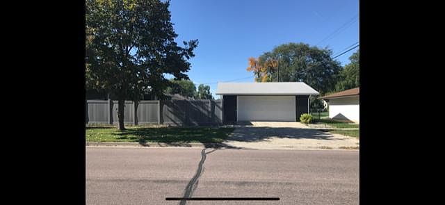 2nd image of 301 23rd Ave N