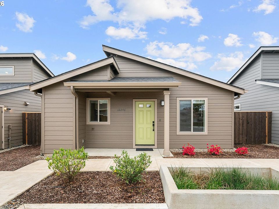 1st image of 12246 Meadowlawn Dr