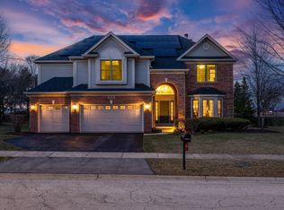 26100 W Chatham Dr, Plainfield, IL 60585