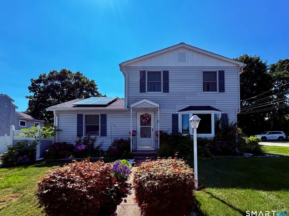 9 West Road, East Lyme, CT 06357