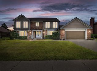4205 Terri Lyn Ln, Northbrook, IL 60062