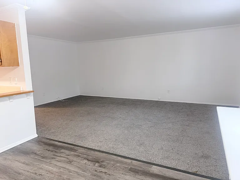 200 Woodhills Dr #202 — Photo 9