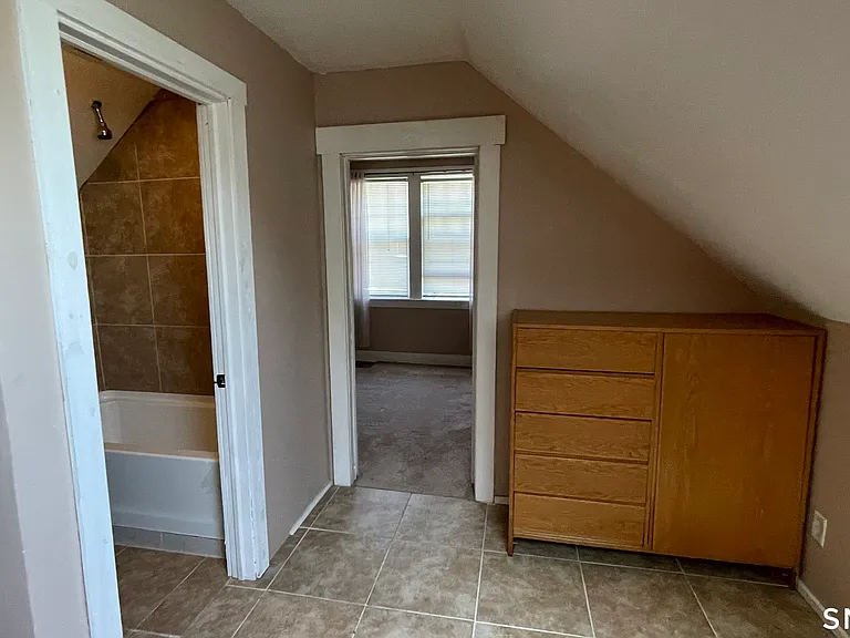 182 Beechwood Ave — Photo 5
