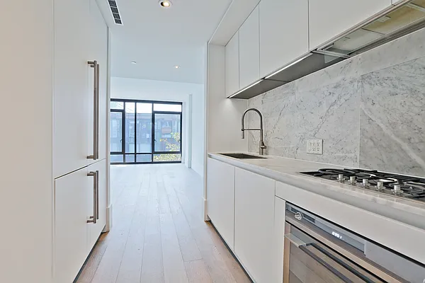 Sold by Landmark Property Holdings LLC | media 13