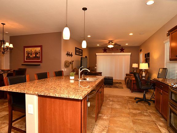 4th image of 10819 W Cottontail Ln