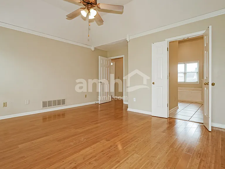 5005 Bristol Woods — Photo 12