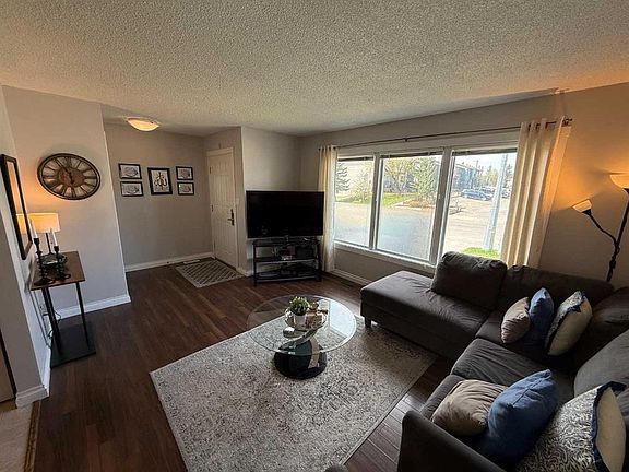 3rd image of 458 N Collinge Rd