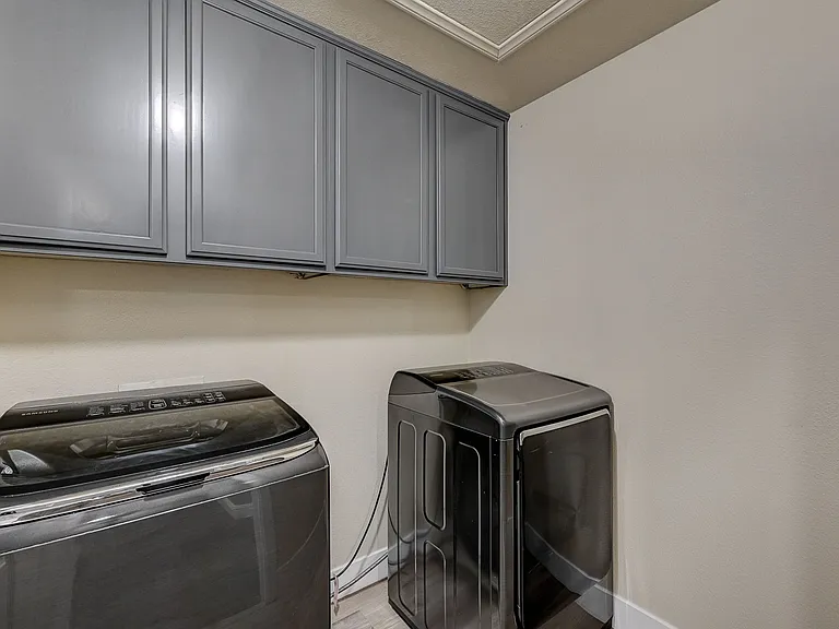 9610 Hawk Cliff Ave54_06012026