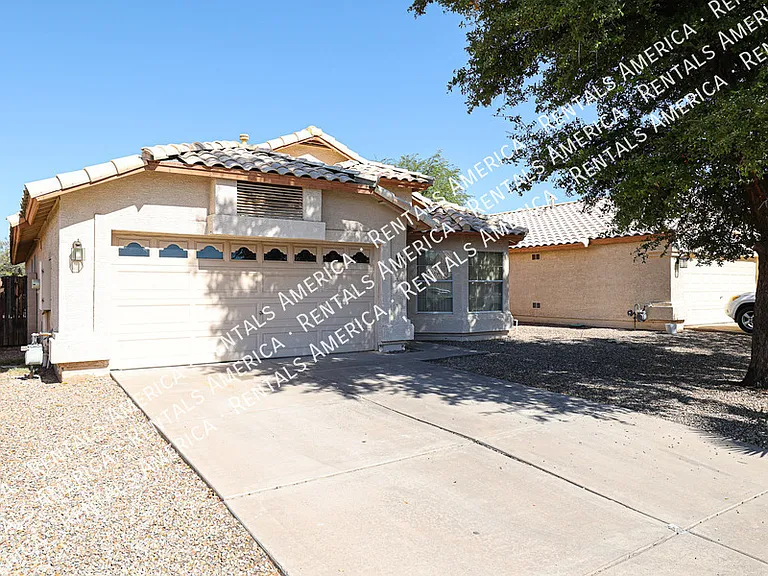 3930 E Harvard Ave — Photo 1