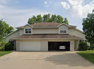 5325 Brookview Dr, Appleton, WI 54913