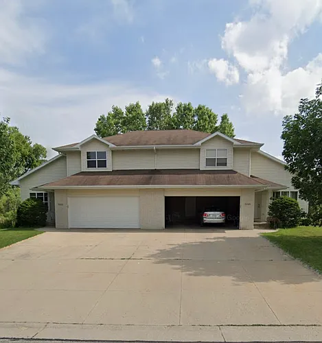 5325 Brookview Dr Photo 1