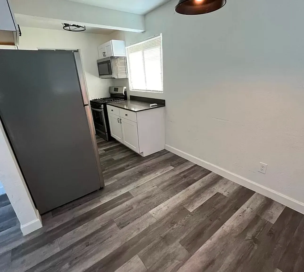 1 bed, 550 sqft, $1,200 — Photo 2
