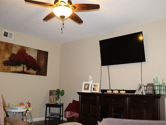 2nd image of 203 Morningside Dr