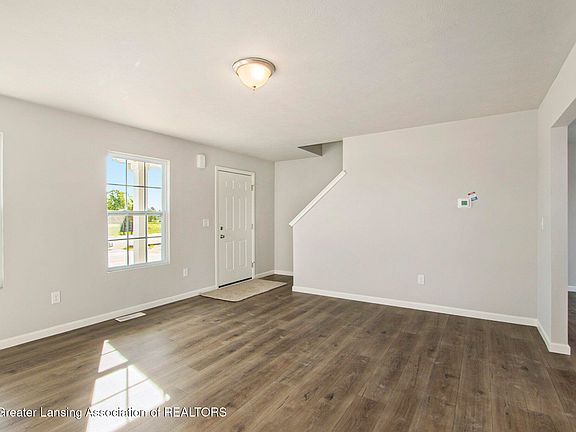 3rd image of 2968 Moccasin Dr