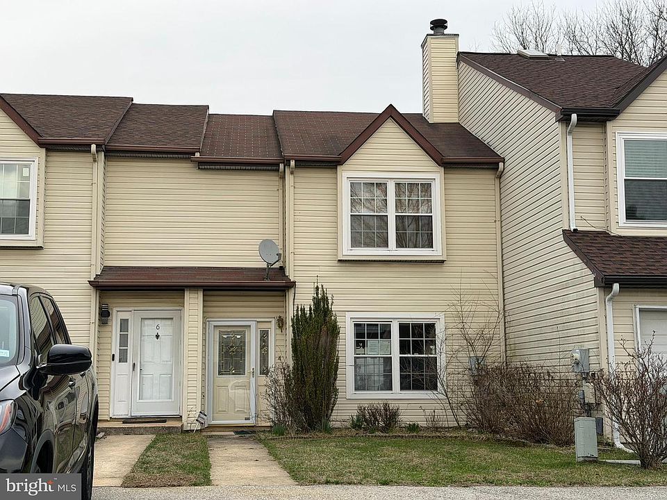 1st image of 4 Ross Ct