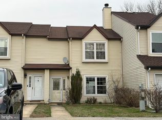 4 Ross Ct, Newark, DE 19702