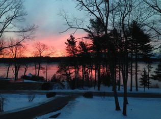 24 Ledge Rd, Cumberland Foreside, ME 04110