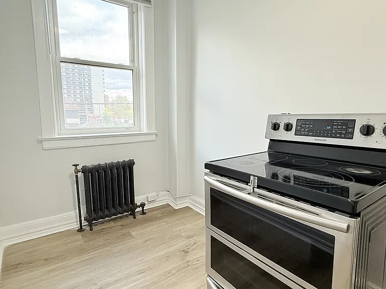 74 Hanna St W #8 — Photo 6