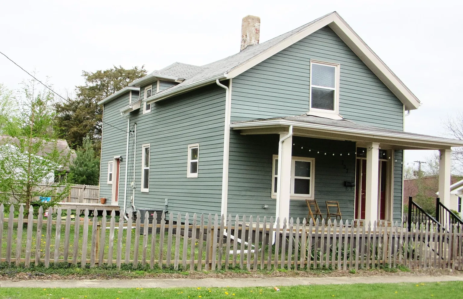 707 N Prairie St photo 1