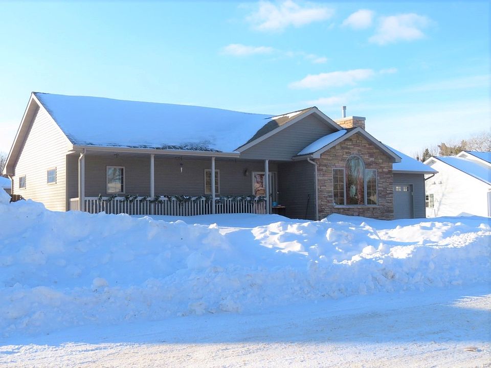 2nd image of 703 26th St
