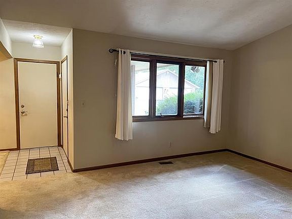 5th image of 7269 Colosseum Dr