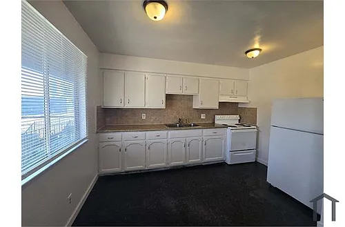 1369 E San Bruno Ave Photo 1
