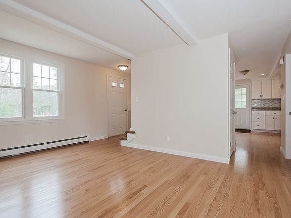 83 S Meadow Rd, Plymouth, MA