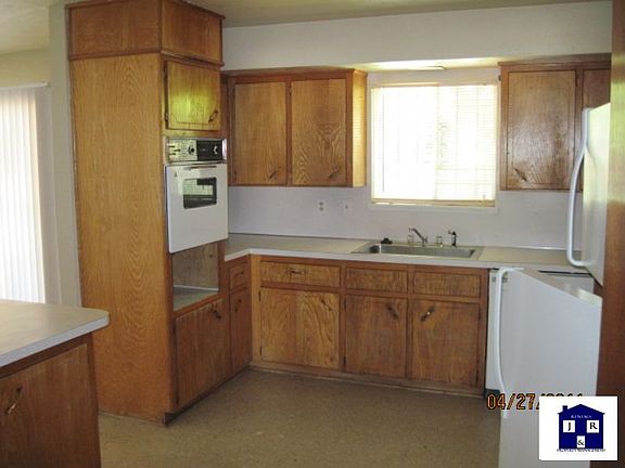 4th image of 1120 Crestridge Dr