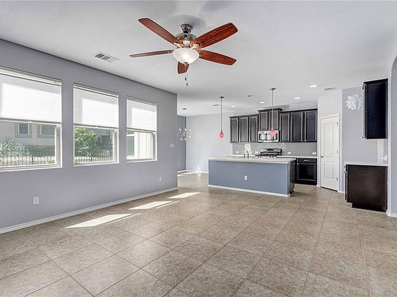 3rd image of 7430 Sunset Heights Cir