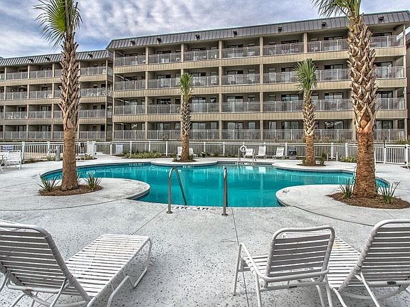 2nd image of 43 Forest Dr APT 106
