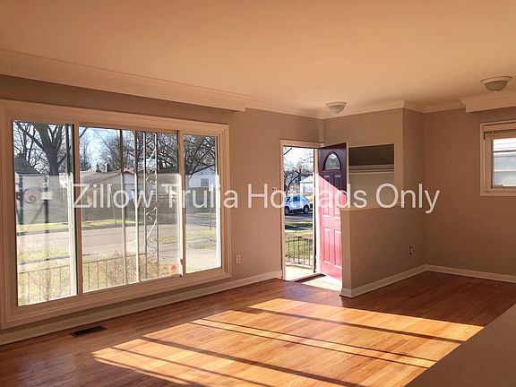 2nd image of 523 Hecht Dr