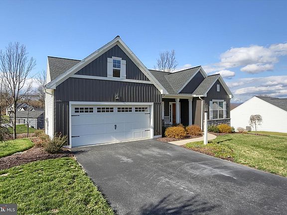 2nd image of 207 Rockville Blvd