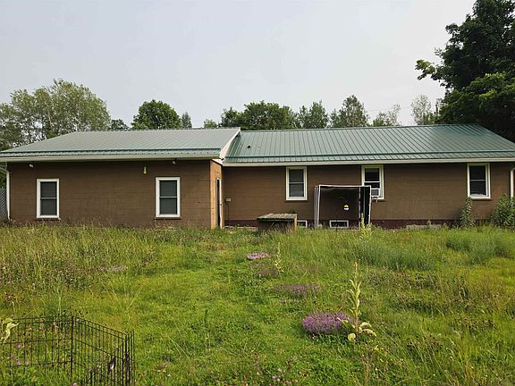 3rd image of 375 Lacomb Rd