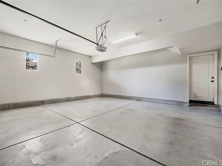 691 E Valencia St — Photo 26