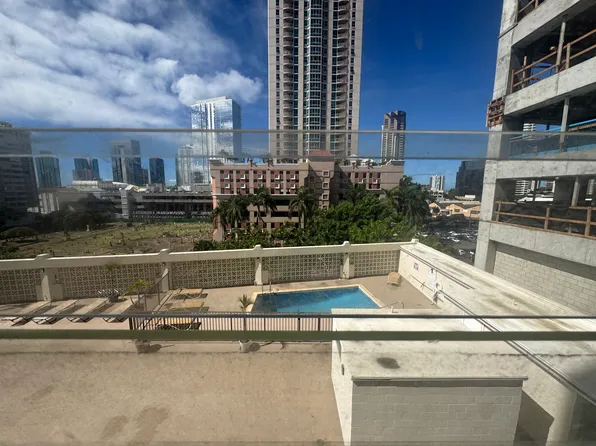 818 S King St APT 705, Honolulu, HI 96813