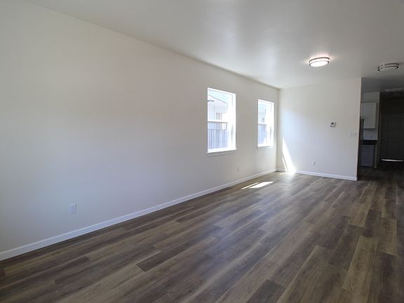 2nd image of 757 Lincoln Ave #B