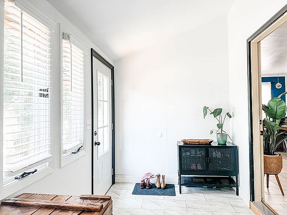 Sun porch ??